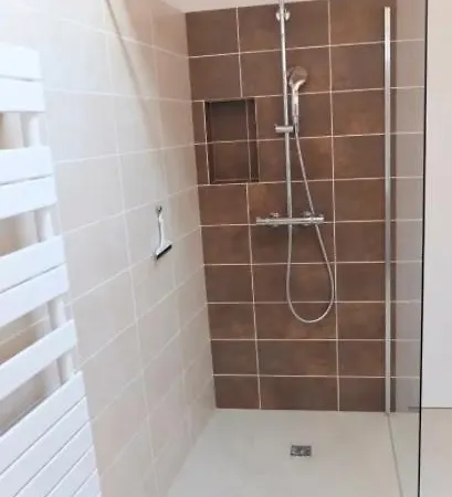 Indépendante Avec Salle De Bain * Les Sables-dʼOlonne